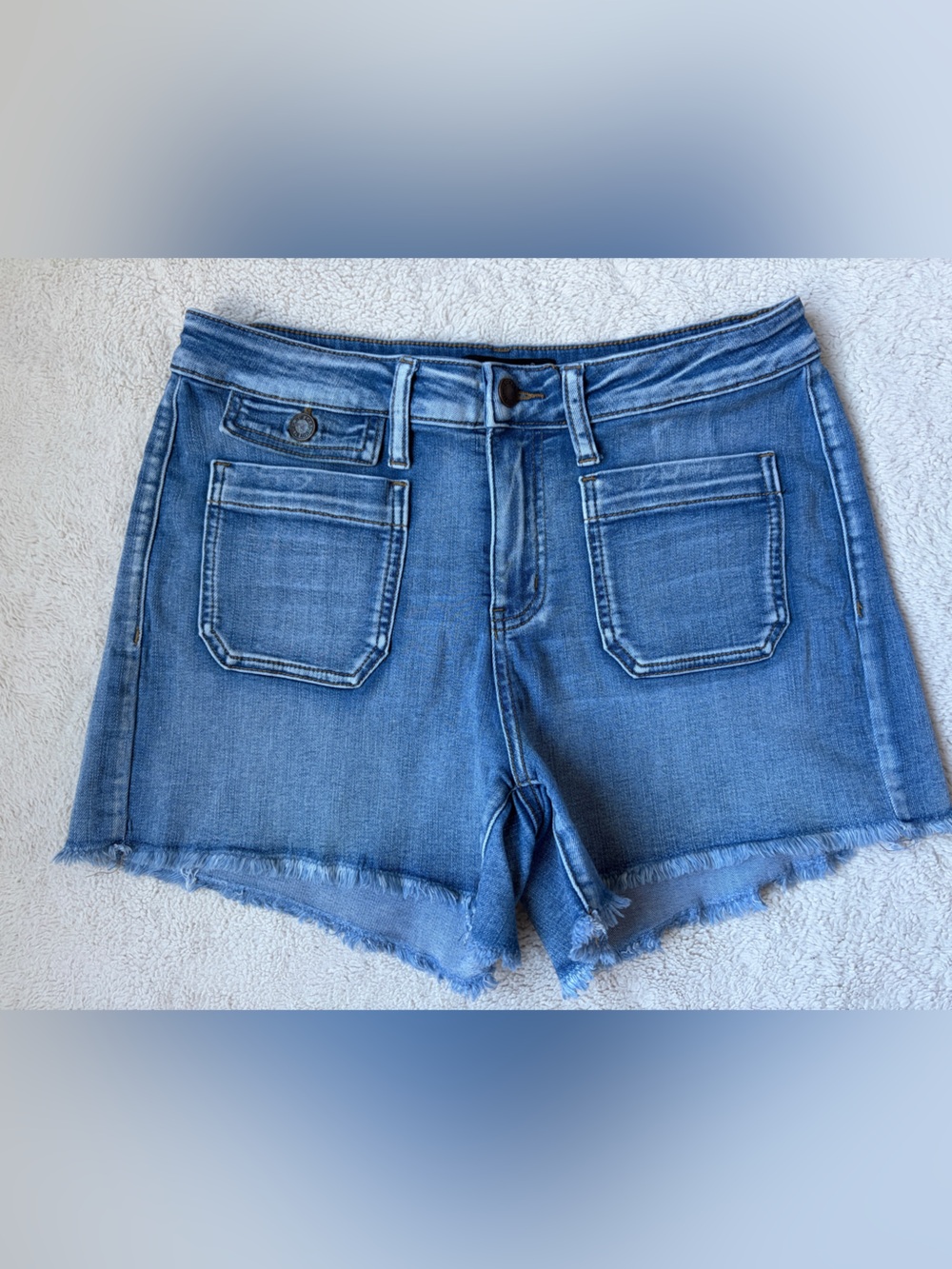 Judy Blue Denim Frayed Hem Women’s Shorts Women Size Large